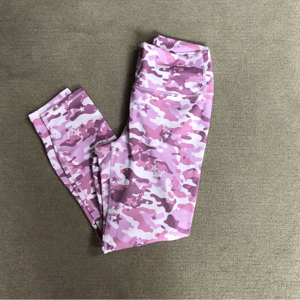 Pink camouflage leggings